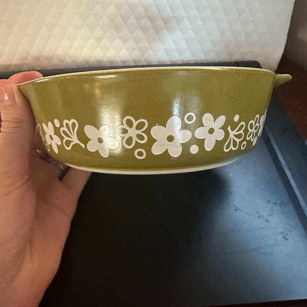 Pyrex crazy daisy 1 pint casserole dish no lid
